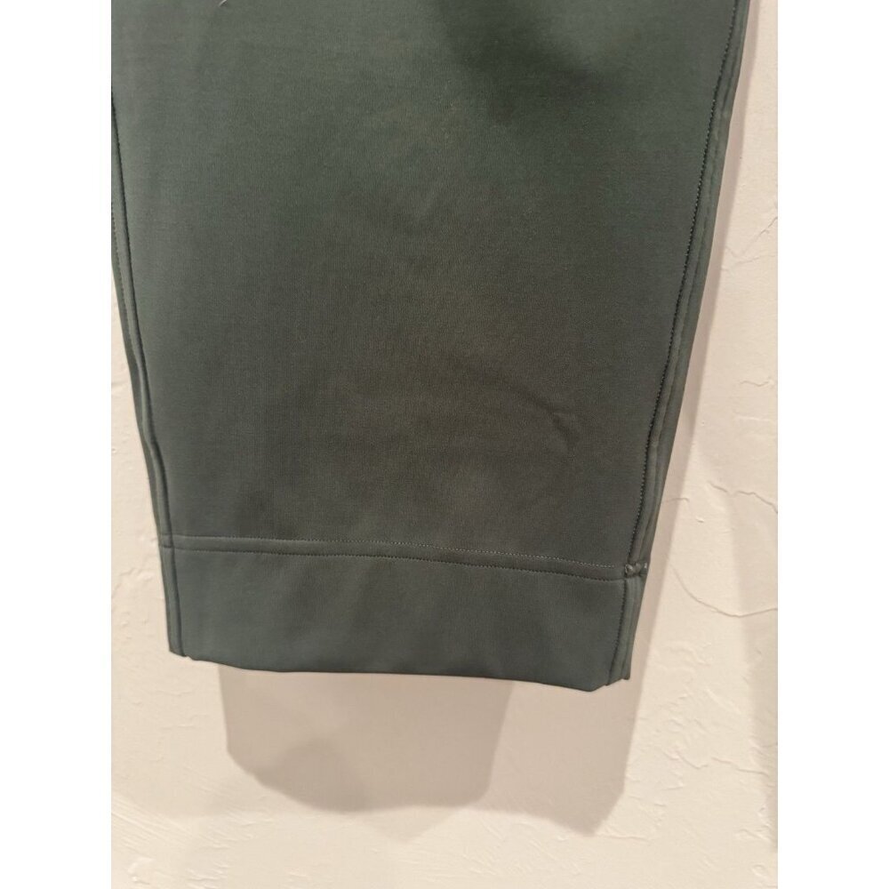 Lululemon Tapered-Leg Mid-Rise Crop 25" *Luxtreme Dark Forest Size Medium - Picture 11 of 16